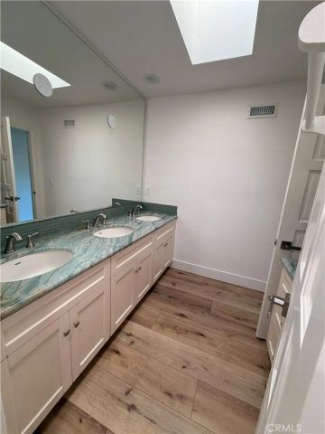 5365 Lewis Rd, Agoura Hills, CA 91301