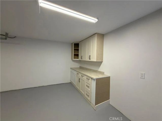 5365 Lewis Rd, Agoura Hills, CA 91301