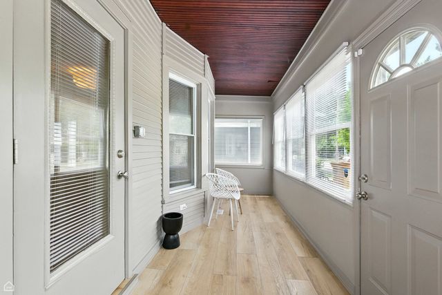 1024 S Ridgeland Avenue, Oak Park, IL 60304