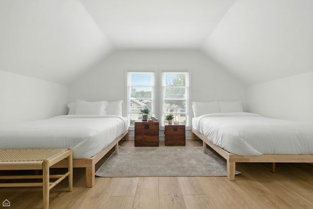 1024 S Ridgeland Avenue, Oak Park, IL 60304