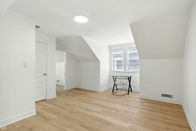 1024 S Ridgeland Avenue, Oak Park, IL 60304