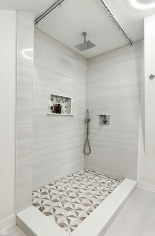 1024 S Ridgeland Avenue, Oak Park, IL 60304