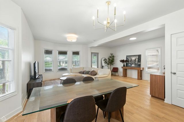 1024 S Ridgeland Avenue, Oak Park, IL 60304