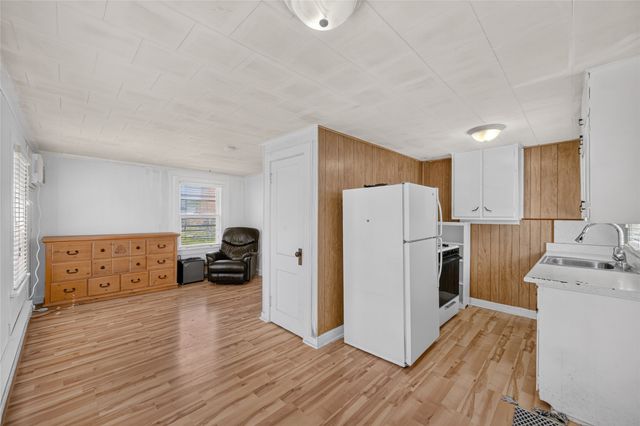 318 SW Pleasant Street, Ankeny, IA 50023