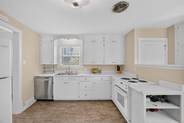 318 SW Pleasant Street, Ankeny, IA 50023