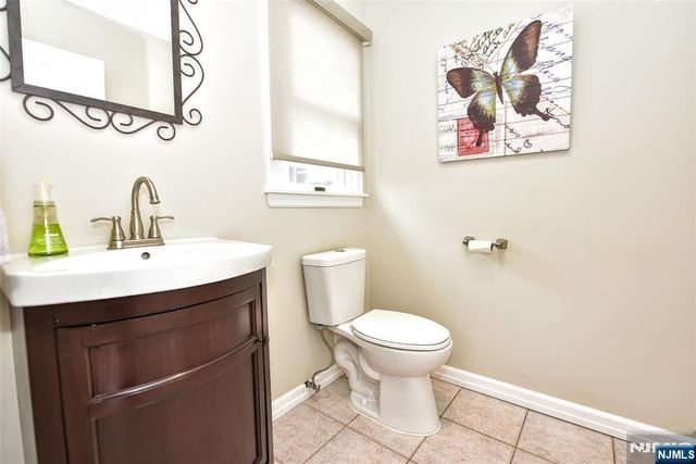 321 John Ochs Drive, Saddle Brook, NJ 07663