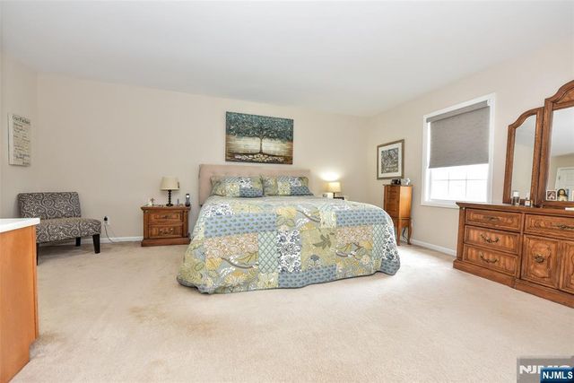 321 John Ochs Drive, Saddle Brook, NJ 07663