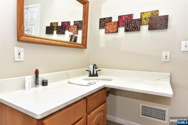 321 John Ochs Drive, Saddle Brook, NJ 07663