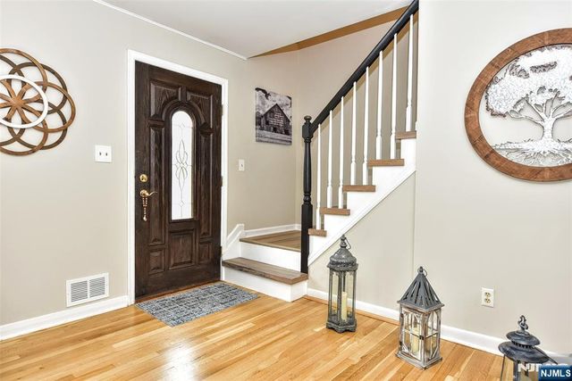 321 John Ochs Drive, Saddle Brook, NJ 07663
