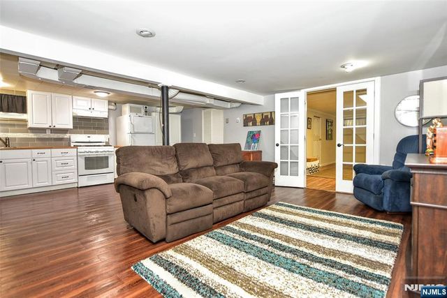 321 John Ochs Drive, Saddle Brook, NJ 07663