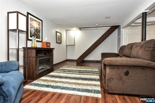 321 John Ochs Drive, Saddle Brook, NJ 07663