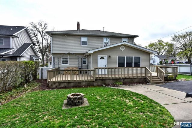 321 John Ochs Drive, Saddle Brook, NJ 07663