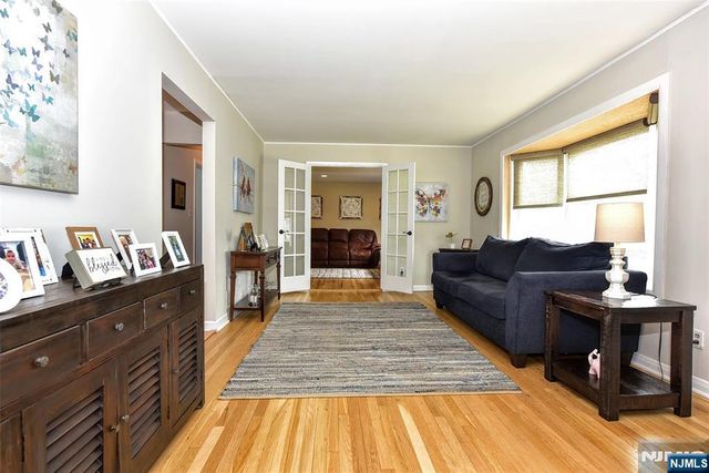 321 John Ochs Drive, Saddle Brook, NJ 07663