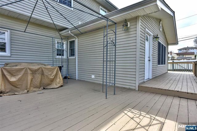 321 John Ochs Drive, Saddle Brook, NJ 07663