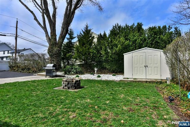 321 John Ochs Drive, Saddle Brook, NJ 07663