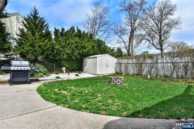 321 John Ochs Drive, Saddle Brook, NJ 07663