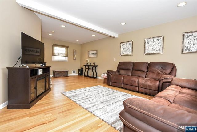321 John Ochs Drive, Saddle Brook, NJ 07663