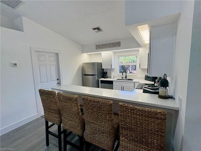 6018 Lacota AVE, Fort Myers, FL 33905