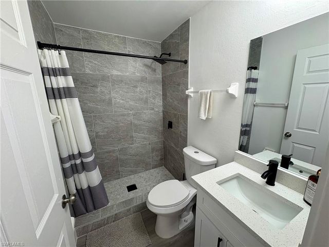 6018 Lacota AVE, Fort Myers, FL 33905