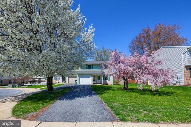 154 JULIE ANN CT, Ephrata, PA 17522