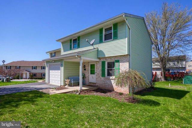 154 JULIE ANN CT, Ephrata, PA 17522