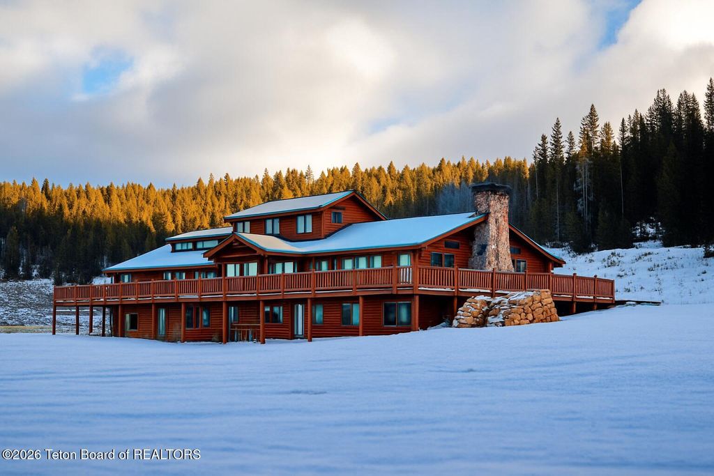 E HWY 16, Ten Sleep, WY 82442