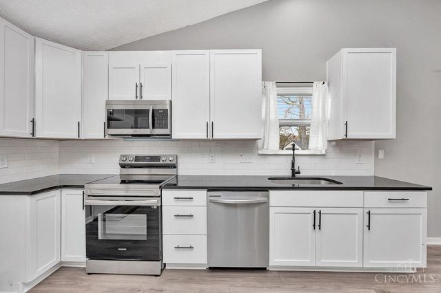 9697 Fallsridge Court, Springfield Twp., OH 45231