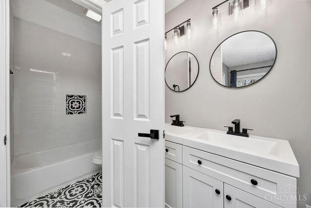 9697 Fallsridge Court, Springfield Twp., OH 45231