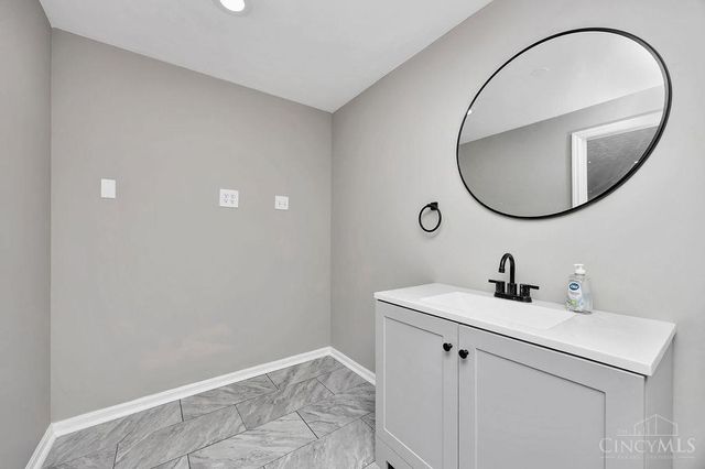 9697 Fallsridge Court, Springfield Twp., OH 45231