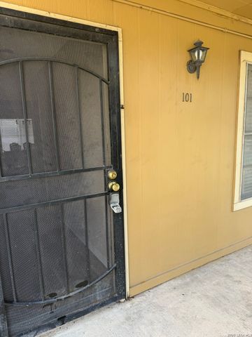 911 Vance Jackson Rd Apt 101, San Antonio, TX 78201