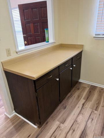 911 Vance Jackson Rd Apt 101, San Antonio, TX 78201