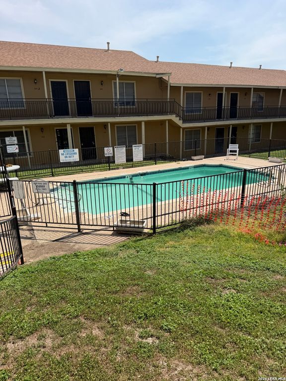 911 Vance Jackson Rd Apt 101, San Antonio, TX 78201