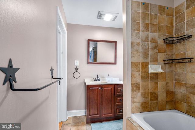 106 LOCUST LN, Elkton, MD 21921