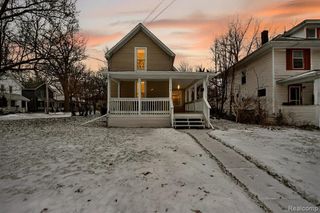 1128 Hickory Street, Lansing, MI 48912