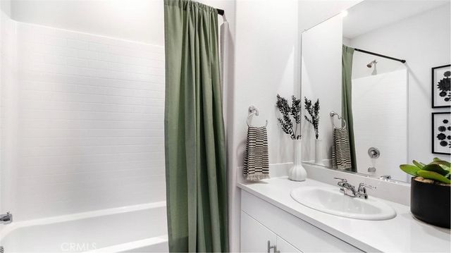 1211 Yeager Avenue, Rialto, CA 92376