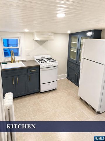 404 Maple Avenue 2, Glen Rock, NJ 07452