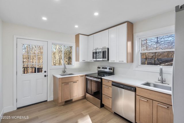 5 New Castle Court, Jackson, NJ 08527