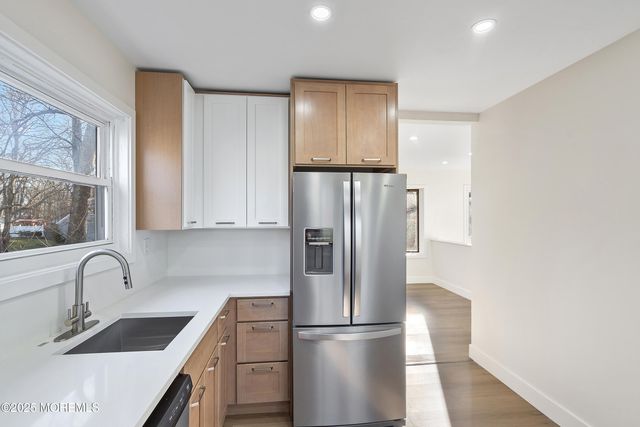 5 New Castle Court, Jackson, NJ 08527