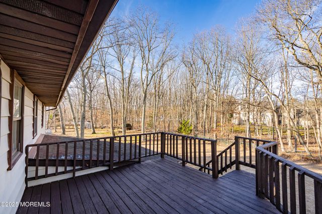 5 New Castle Court, Jackson, NJ 08527