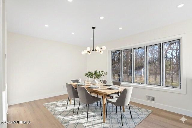 5 New Castle Court, Jackson, NJ 08527