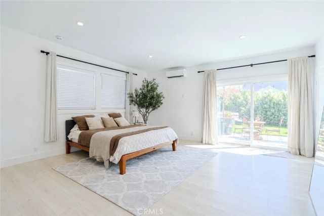 9450 S Harvard, Los Angeles, CA 90047
