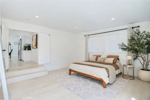 9450 S Harvard, Los Angeles, CA 90047