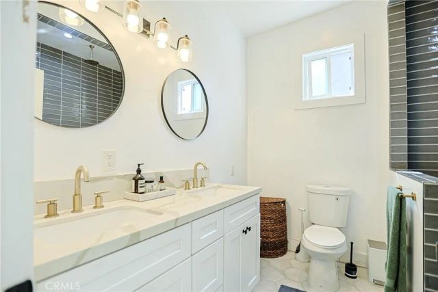 9450 S Harvard, Los Angeles, CA 90047