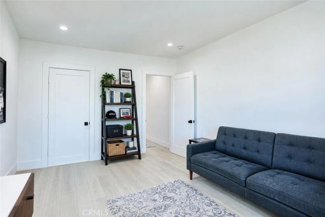 9450 S Harvard, Los Angeles, CA 90047