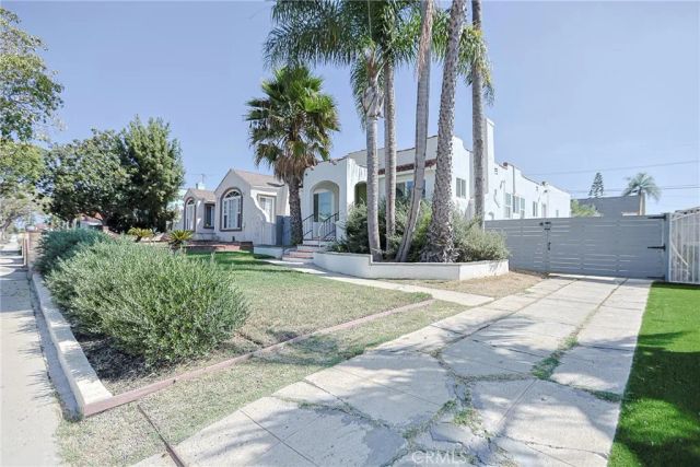 9450 S Harvard, Los Angeles, CA 90047