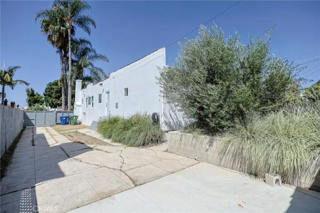 9450 S Harvard, Los Angeles, CA 90047