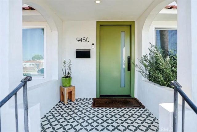 9450 S Harvard, Los Angeles, CA 90047