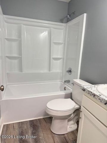 5408 Mt Holyoke Dr, Louisville, KY 40216