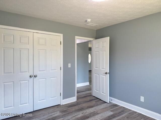 5408 Mt Holyoke Dr, Louisville, KY 40216