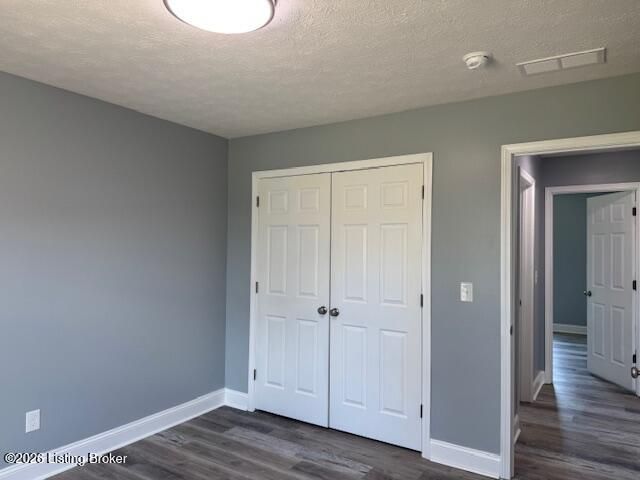 5408 Mt Holyoke Dr, Louisville, KY 40216